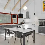 2 Bedroom Gorgeous In