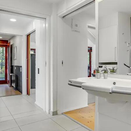 2 Bedroom Gorgeous In *