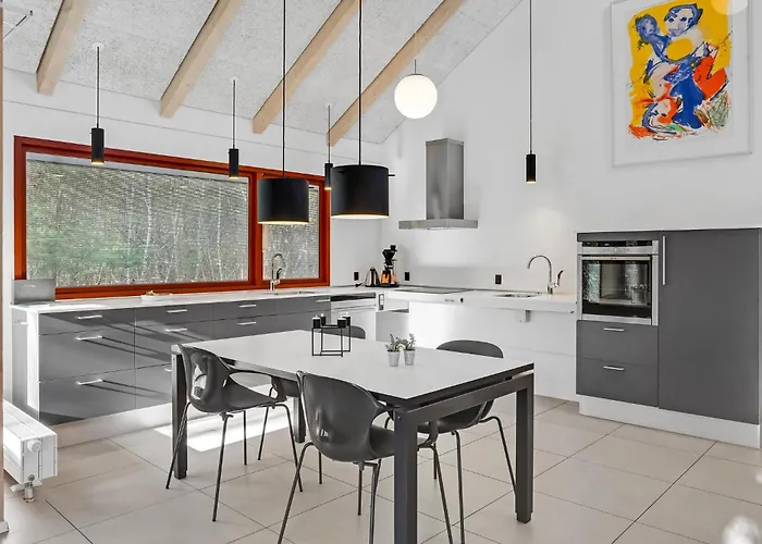 2 Bedroom Gorgeous Home In Grenaa
